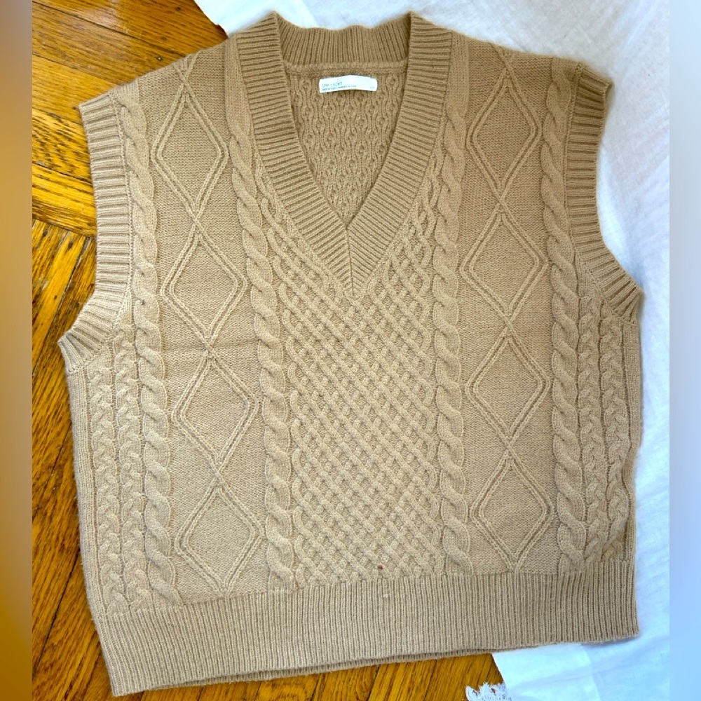 Oversized knit sweater vest